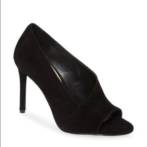Vince Camuto Rallien Heels Blk Suede
